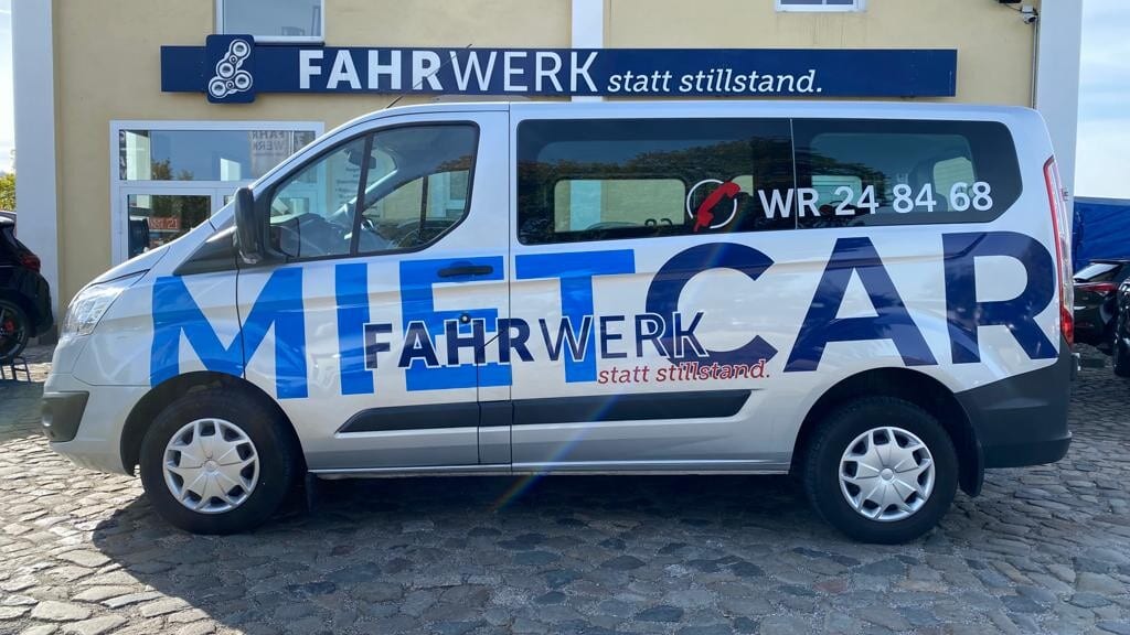 Ford Transit Custom (9-Sitzer) 1