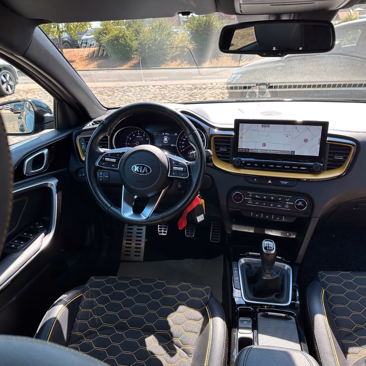 Fahrwerk-Wernigerode_Fahrzeug_2026_09_13 5 Kia XCeed Vision NAVI AHK Leder